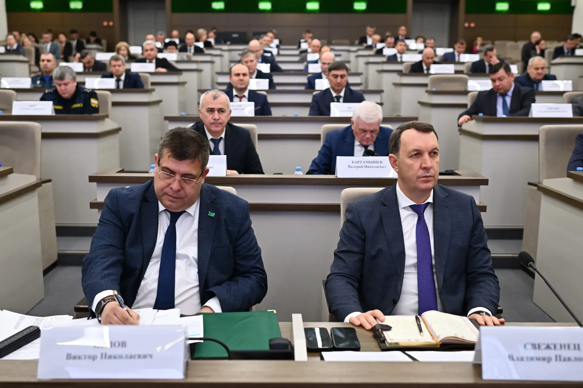 Глава Адыгеи провёл планёрное совещание Кабинета министров РА  В республиканском Доме правительства 