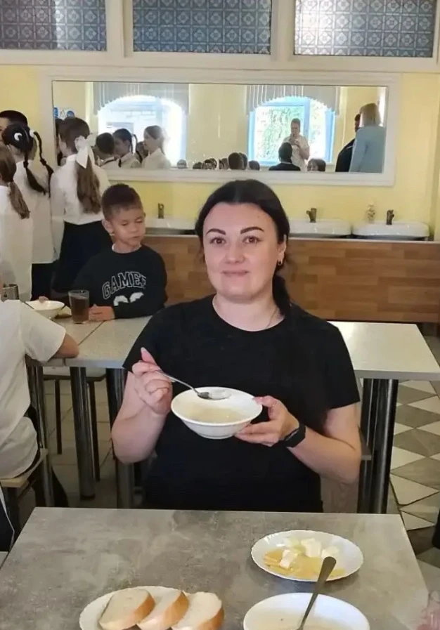 На этой неделе родители первоклассников снова оценили качество пищи в лицейской столовой.