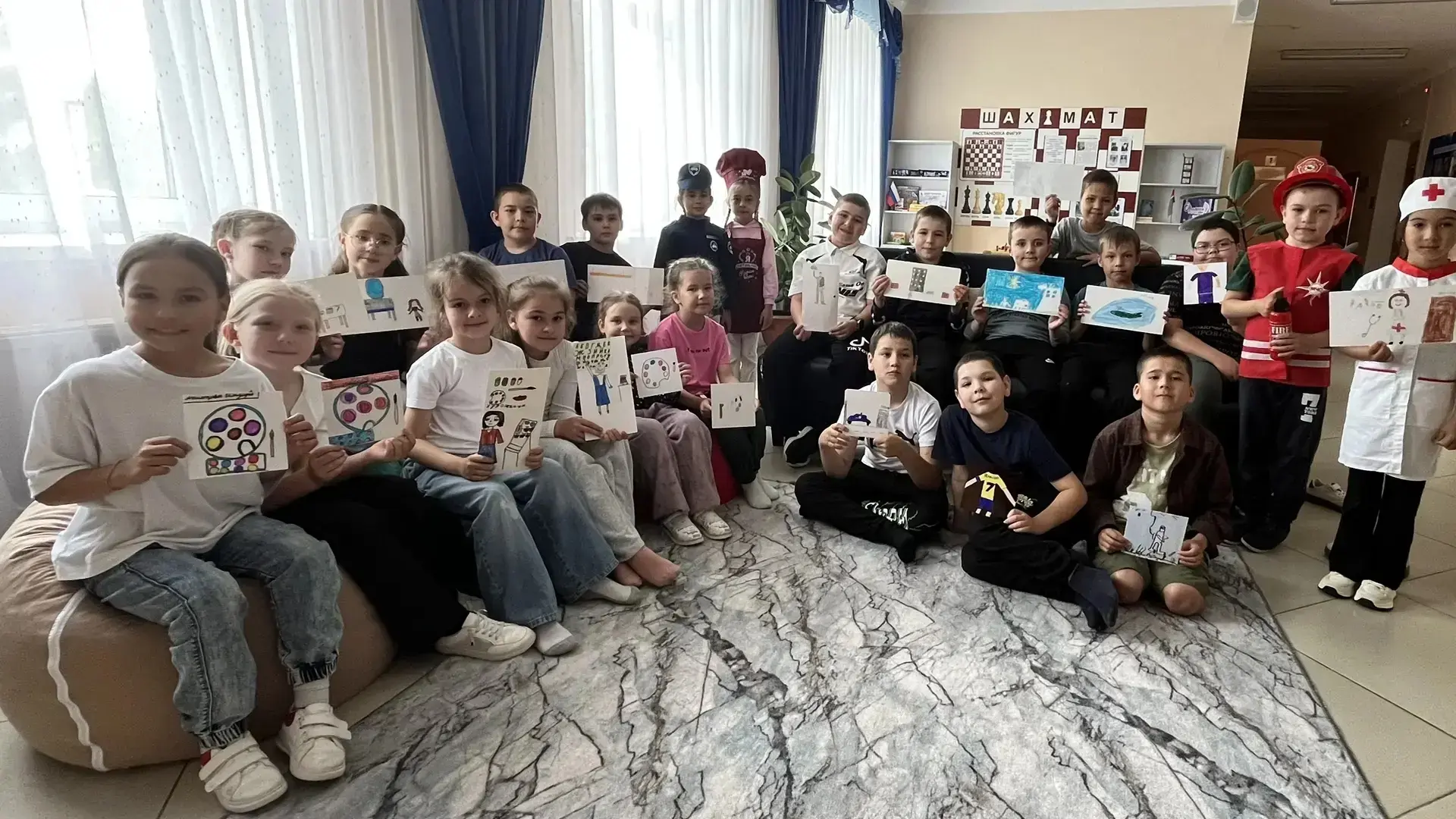 Третий день лагеря посвящен теме «Остров профессий». Ежедневная утренняя зарядка  - одн...