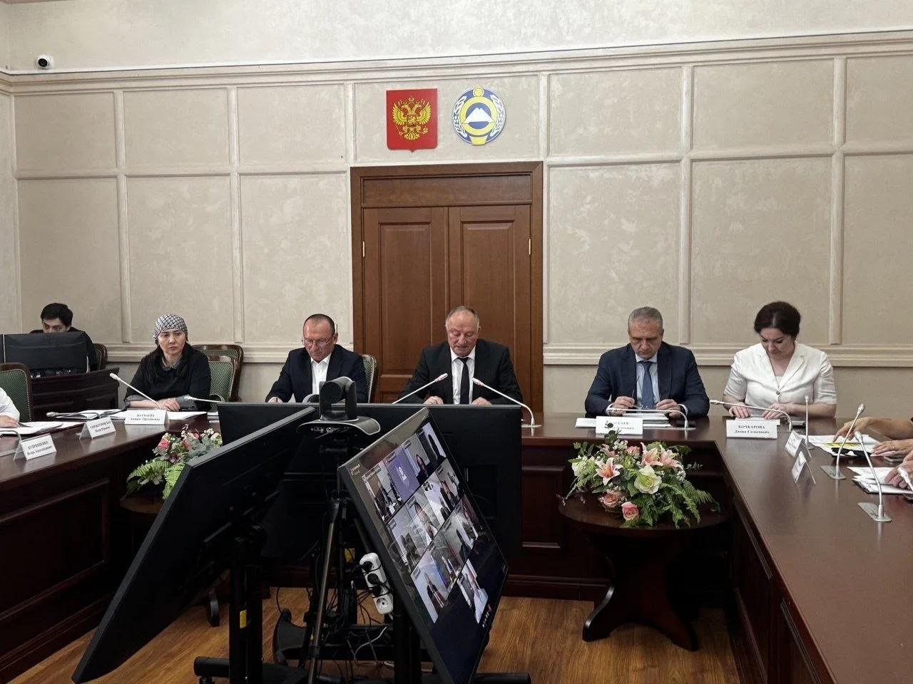 ⚡️В Правительстве Карачаево-Черкесской Республики обсудили исполнение перечня поручений Президента Р