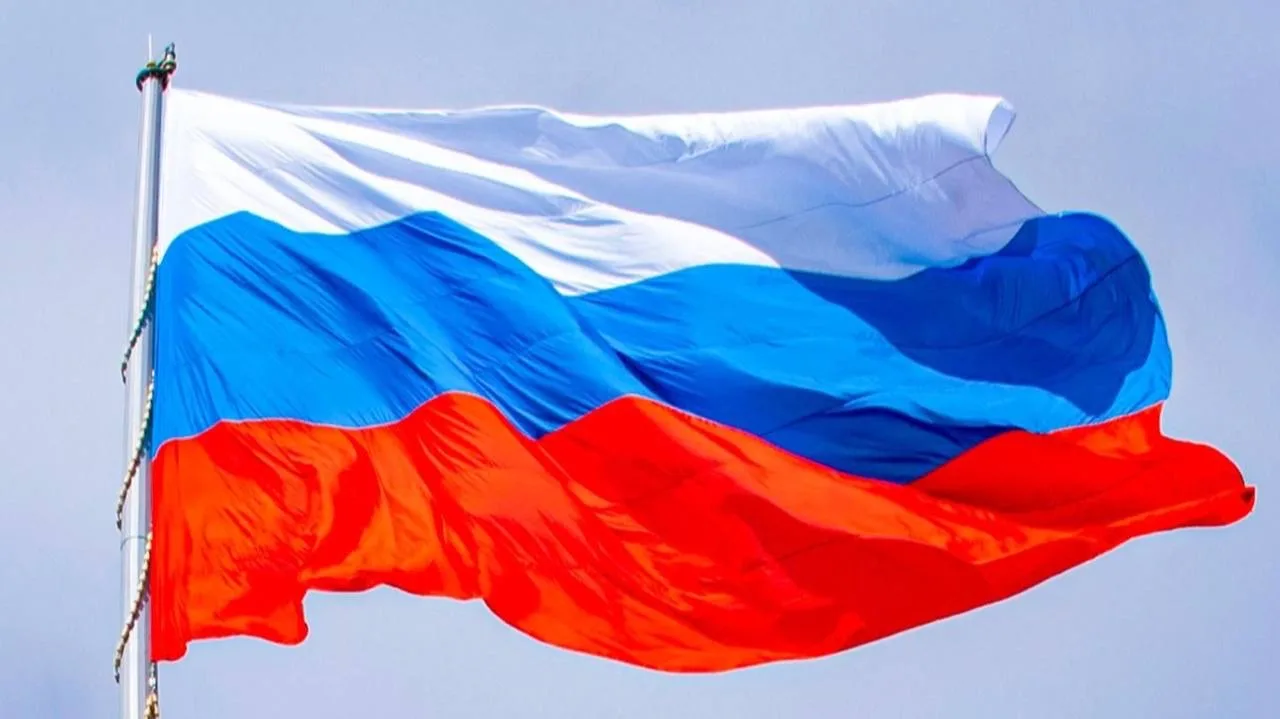 🇷🇺 С Днём России!

Этот праздник — еще один повод вспомнить о богатой истории, удивительной культу
