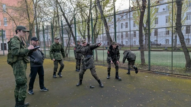 ЗАРНИЦА   🇷🇺 Команда нашей школы приняла участие в муниципальном этапе традиционной игры «Зарница 2.