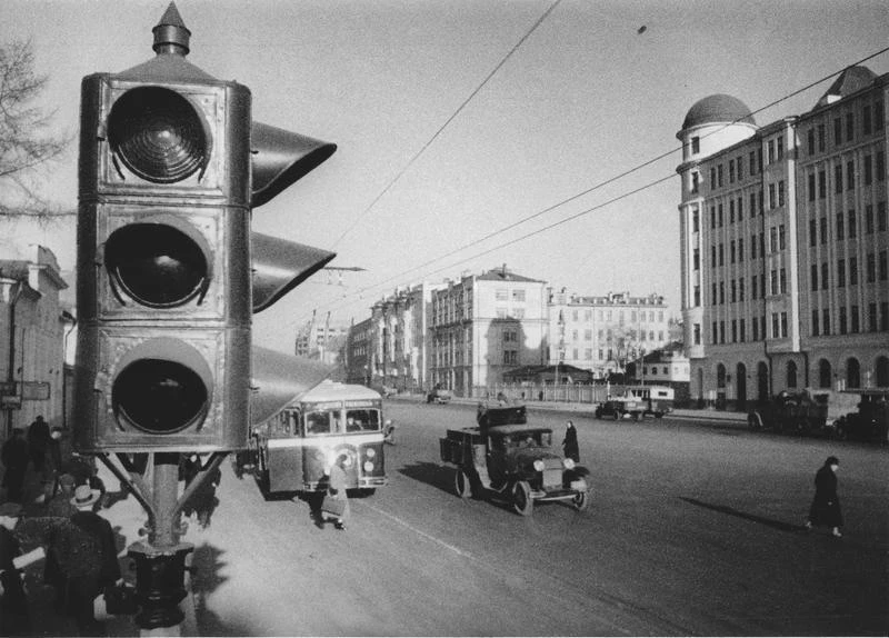 Сегодня, 5 августа, свой профессиональный праздник отмечает главный помощник всех водит...
