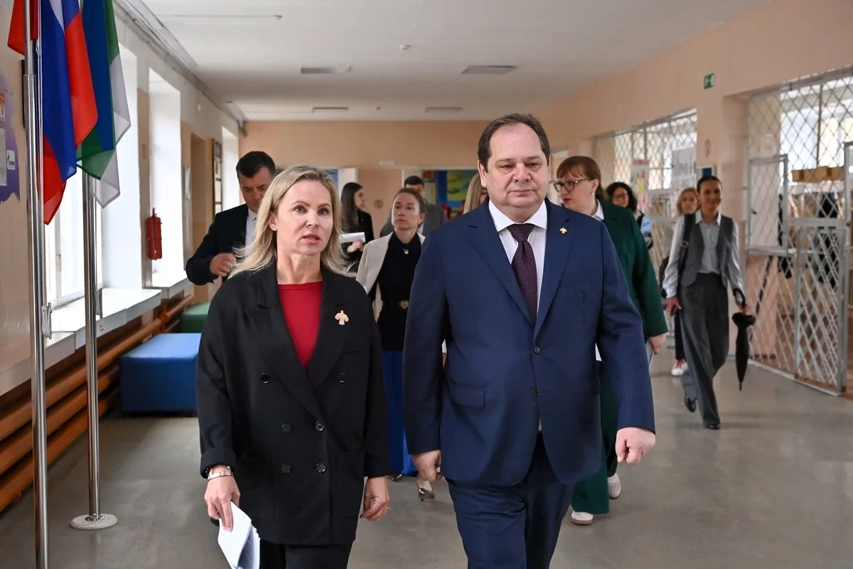 Учителям Коми поднимут зарплаты. Ростислав Гольдштейн поставил задачу правительству рес...
