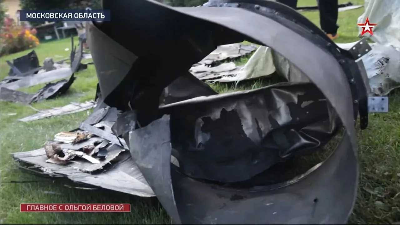 Обломки украинской крылатой ракеты FP-5 «Фламинго», сбитой в Подмосковье в ночь на 20 с...