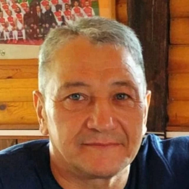 ⚽ Ветеран ишимбайского футбола Рустем Хакимов отмечает свой 65-летний юбилей.
