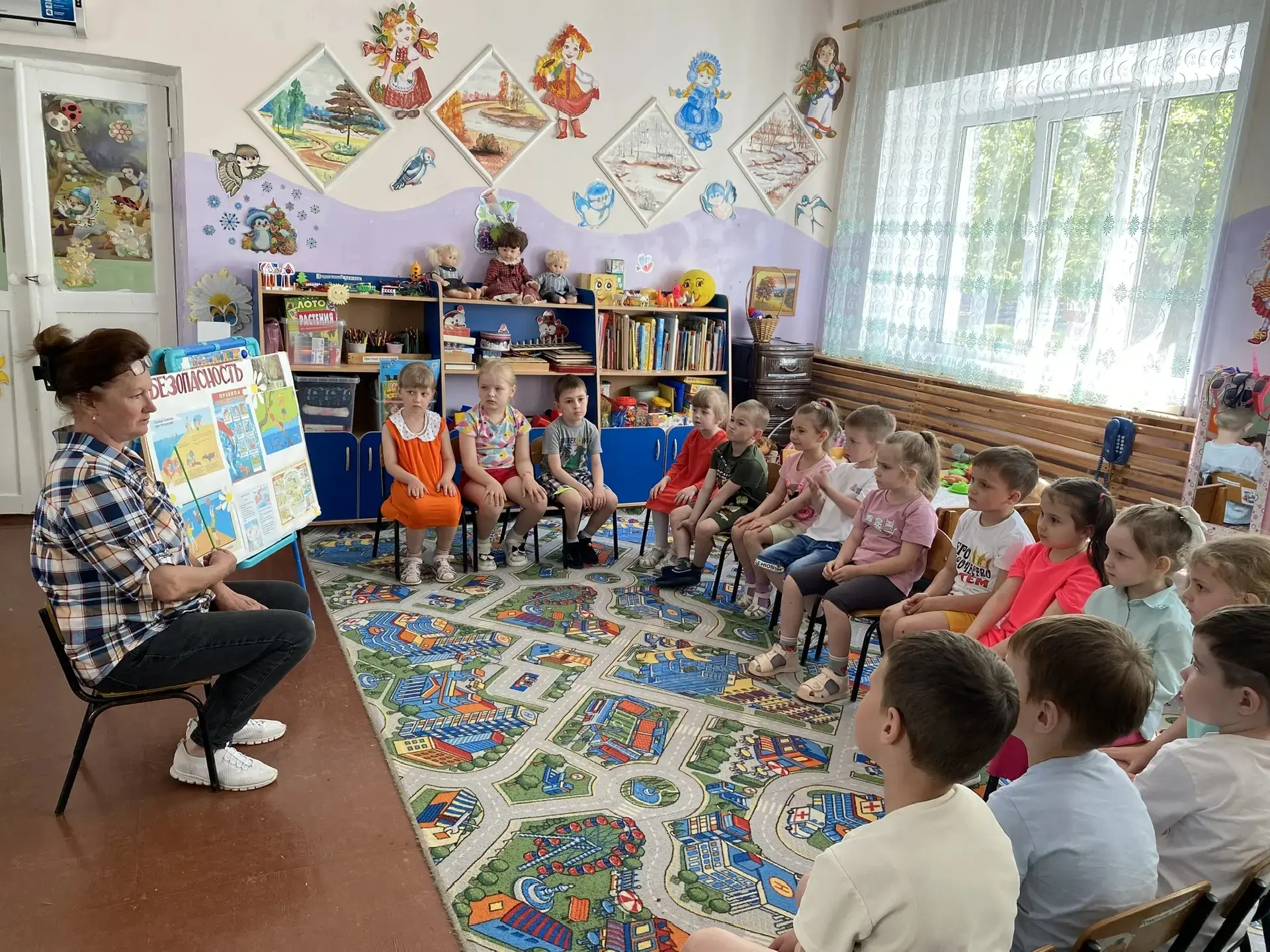 Во всех группах детского сада провели беседу, где дети узнали, что вода может быть не т...