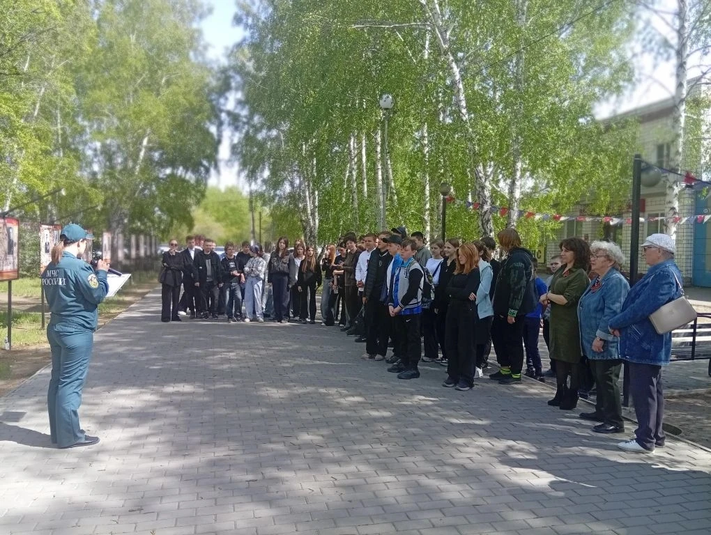 В преддверии великого праздника — Дня Победы —  5 мая учащиеся 6 «А» класса  МБОУ«СОШ №15»  г. Славг