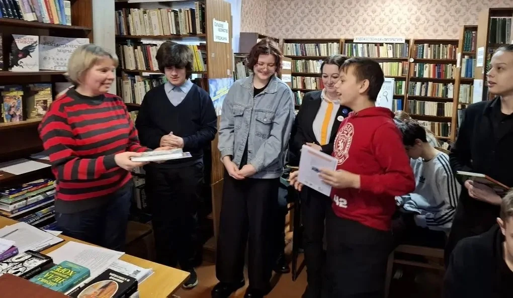 💥14 февраля- День книгодарения💥
В преддверии праздника мы даем старт акции «Книга библиотеке…» 
Се