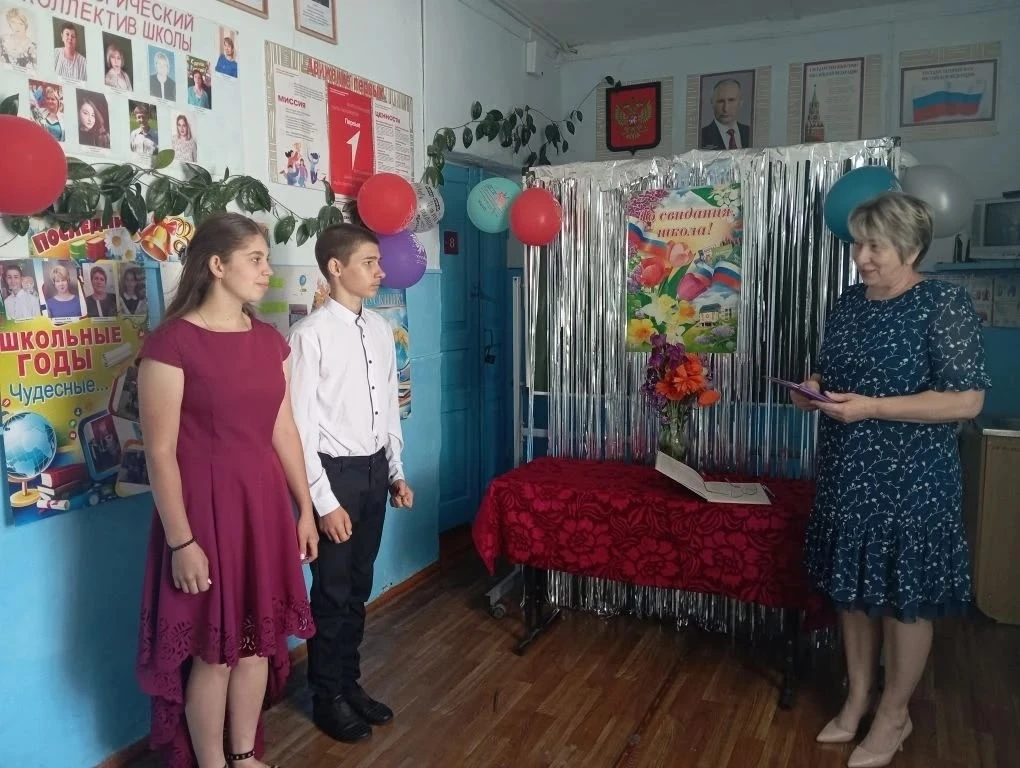 ✨3 июня, в нашей школе прошло  вручение аттестатов выпускникам МКОУ «Рождественская ООШ...