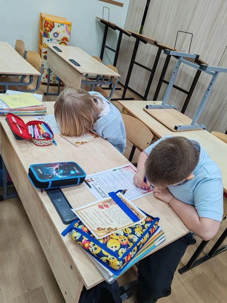 В 1 А и 4 А классах прошёл конкурс каллиграфии "Каллиграфия Победы". Конкурс приурочен к 81 годовщин