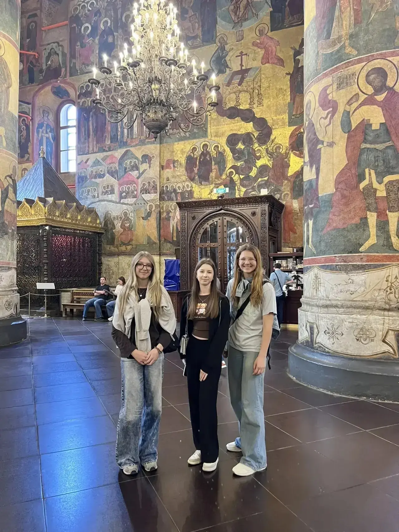 #экскурсионныйэкспресс  🏛️ Москва, Кремль, История, которая оживает 🇷🇺  Ученики 7 Г класса отправили