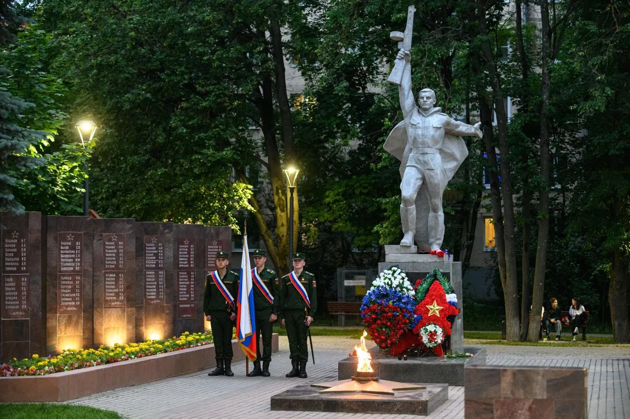 ⭐️ Памятные мероприятия ко Дню памяти и скорби пройдут в ТиНАО