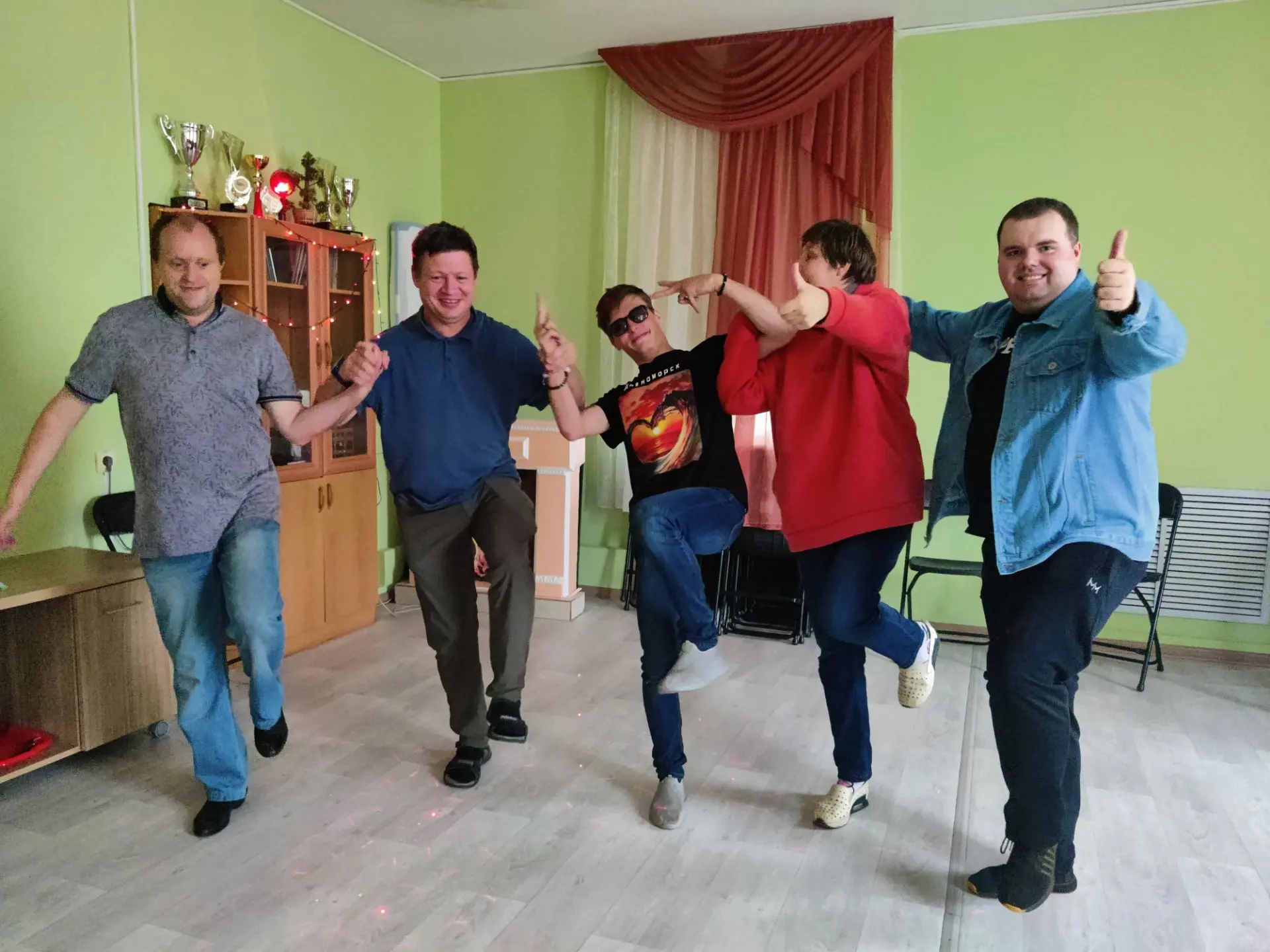 ☀️ «Под светом летнего солнца»: дискотека, где зажигаются улыбки! ☀️