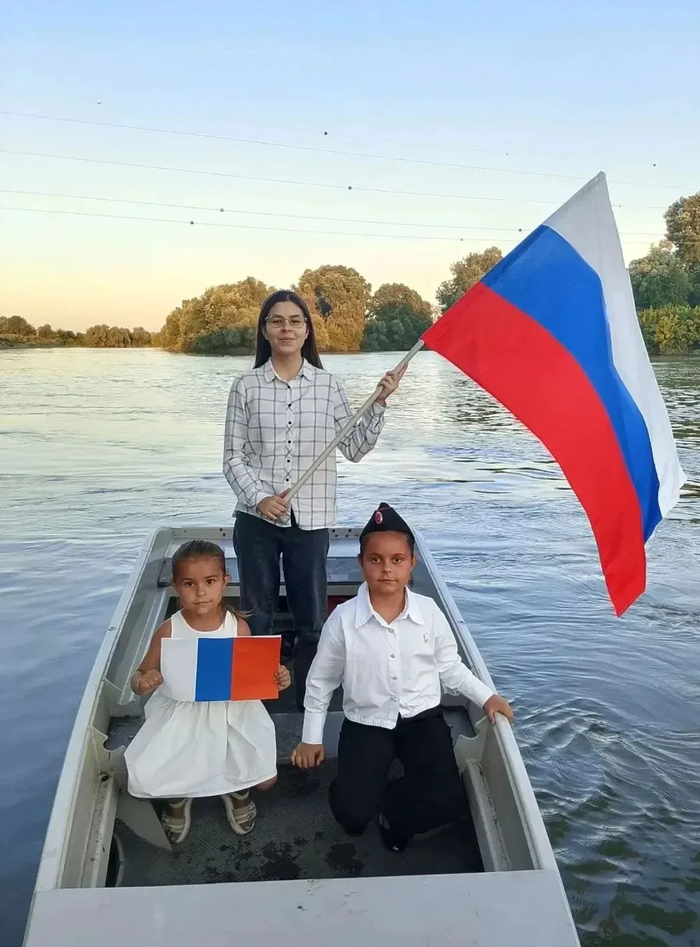 Продолжаем акцию "Флаги России"!