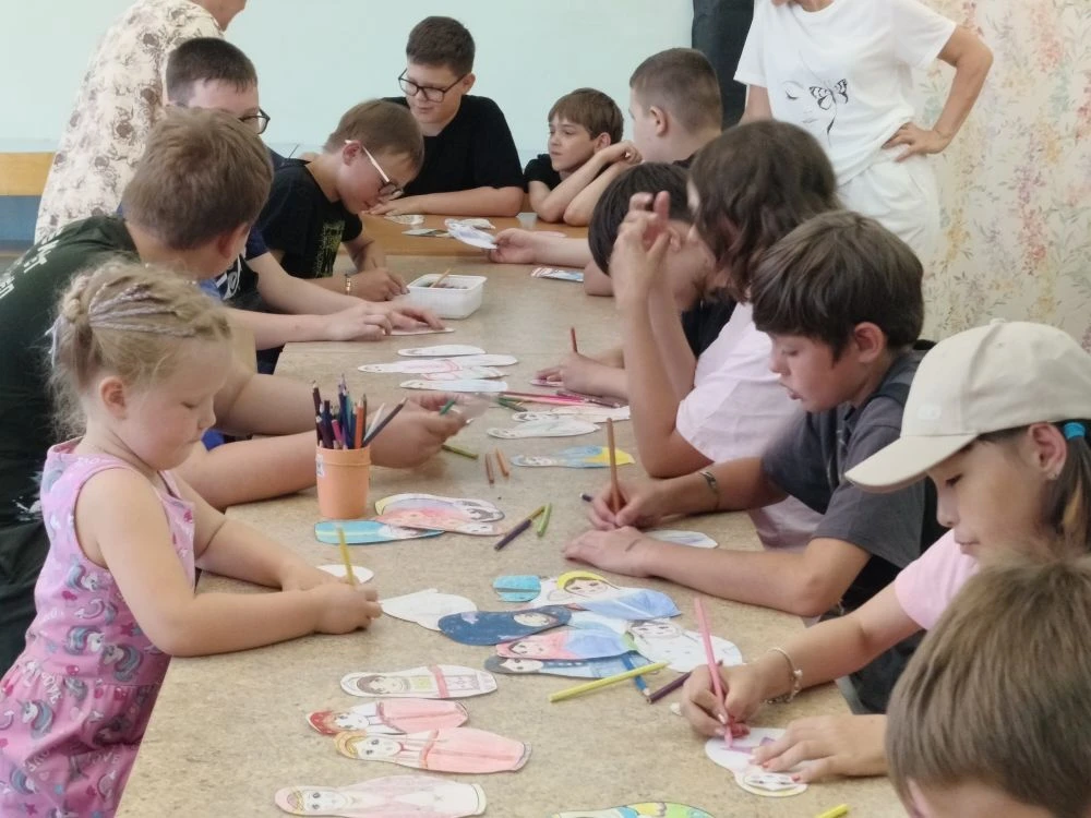 🎨  Фантазию на максимум — и вперёд к творчеству!

Вчера наши школьники устроили настоящий арт‑бум: 