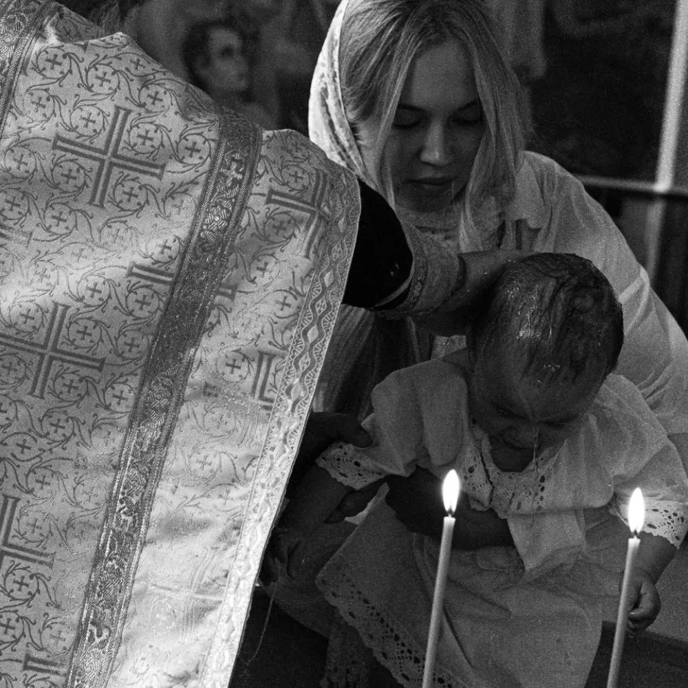 Дочь звезды «Барселоны» Алексиса Санчеса покрестили в Челябинске