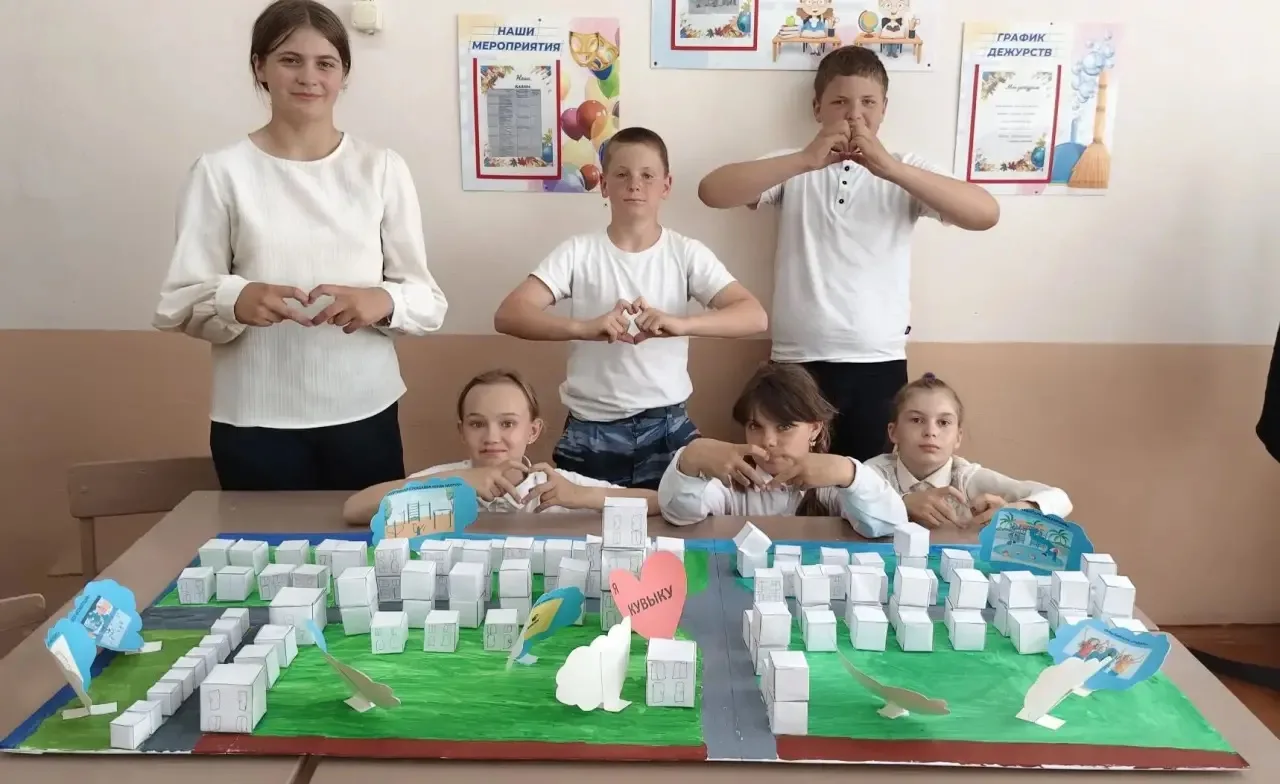 В нашей школе с успехом завершился проект "Село будущего", который объединил учащихся 5...