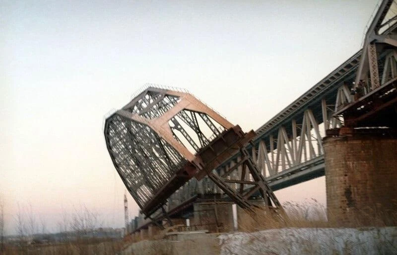 Демонтаж старого Амурского моста, Хабаровск, 1999 год