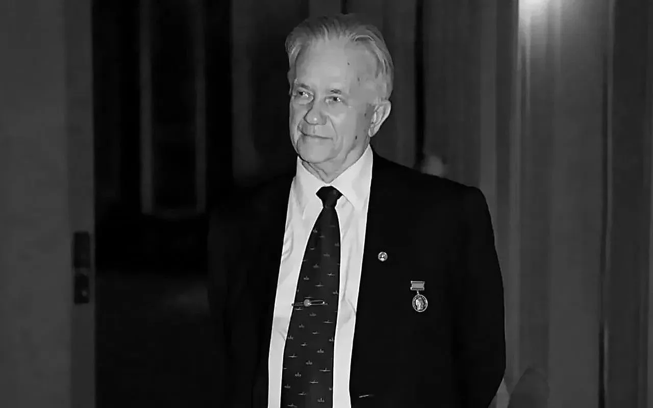 Умер академик РАН Гарри Попов. Он проектировал космические двигатели