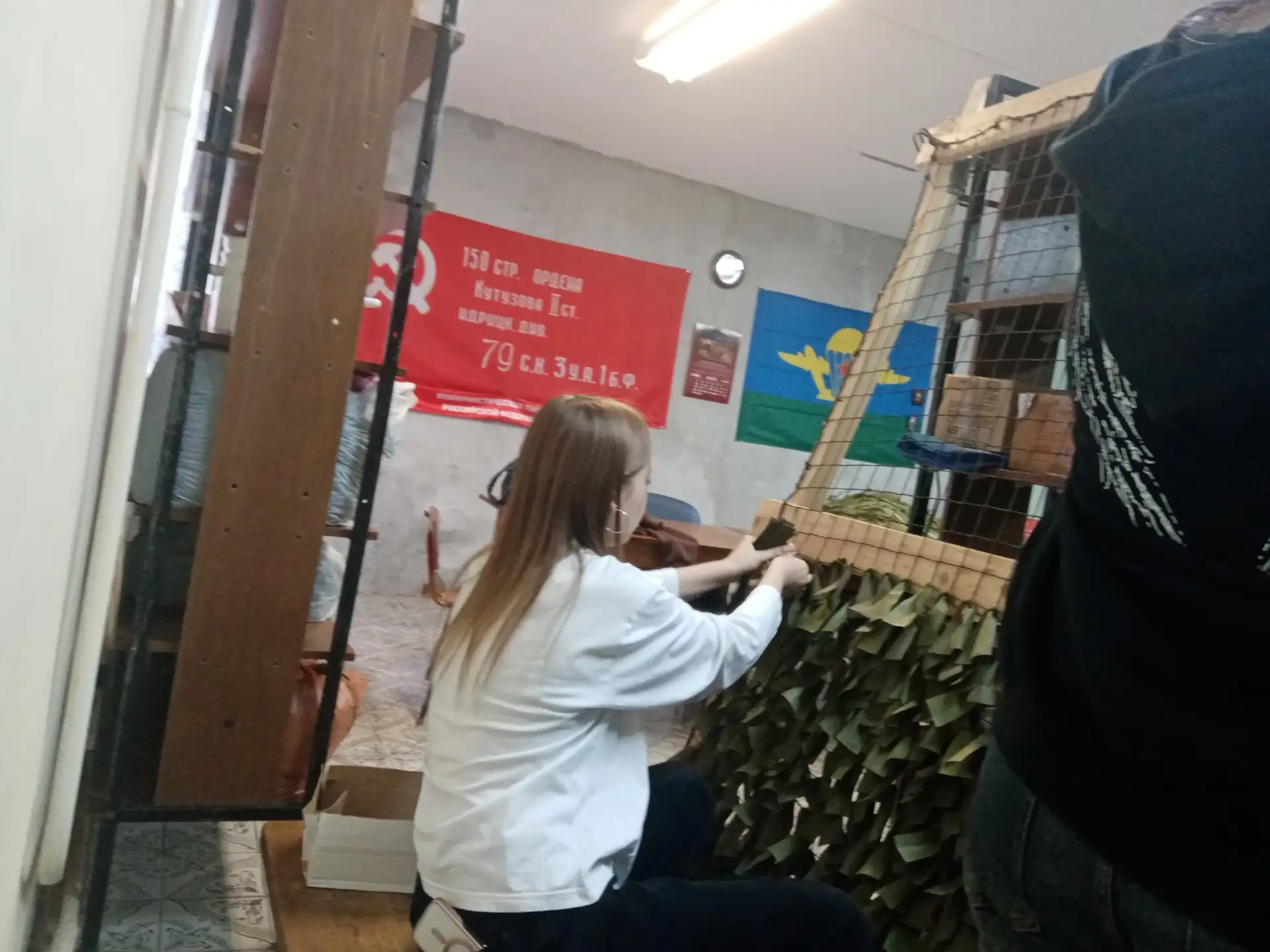 🌼💯«Для Победы на все 100».
Ребята-волонтеры начали свою работу в центре "Катюша". Девочкам  и маль