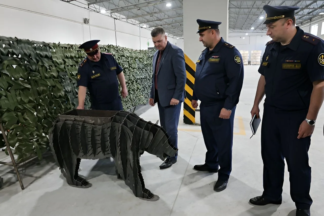 Заместитель Губернатора Брянской области Алексей Жук ознакомился с новыми видами продук...