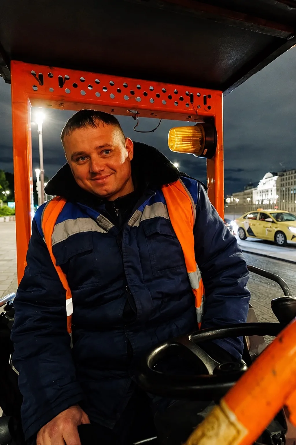 #НашиЛюди: Алексей Заживихин — более 14 лет в дорожной отрасли

🧡 Сегодня в нашей рубрике — Заживих