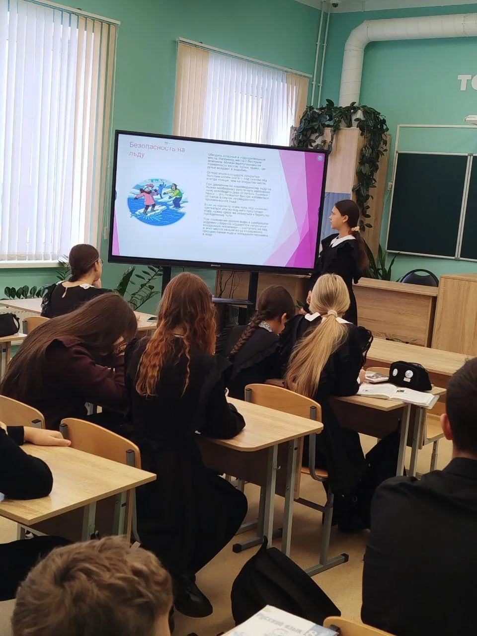 «Безопасность детства» в МАОУ СОШ имени С.Е. Кузнецова с. Чемодановка  Безопасность наших детей — на