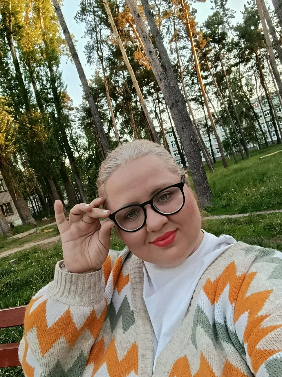 Выбралась сегодня на прогулку — погода на улице такая, что просто невозможно сидеть дом...