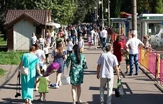 В выходные в центр России вернётся жара до +26 градусов

По прогнозу «Фобоса», облачный циклон уходи