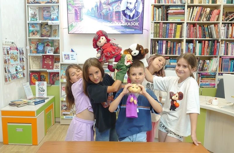 «Гуси-лебеди», «Колобок», «Лиса и журавль», «Морозко» – сказки, знакомые нам с раннего детства. А об