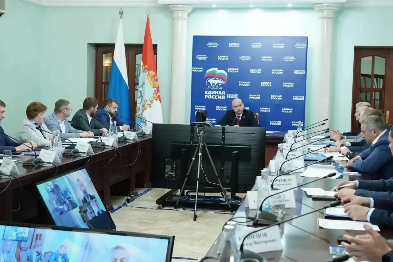 🇷🇺 «Единая Россия» в Самарской области: кто войдёт в новый состав политсовета и как готовят предвы