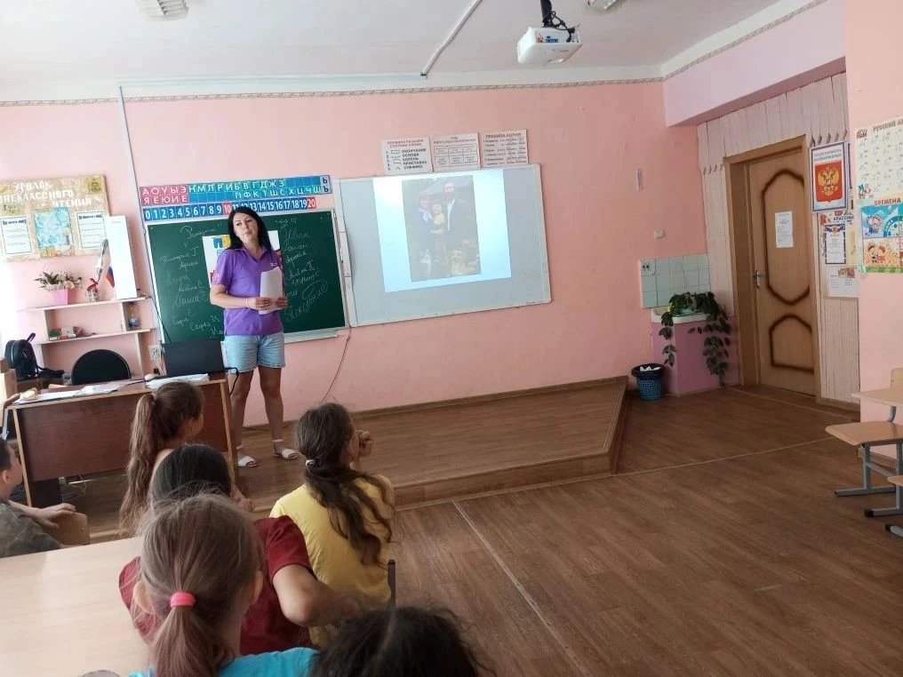 День семьи, любви и верности ежегодно отмечают в России 8 июля. Официально он установлен Указом През