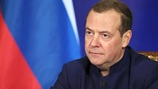 Медведев обозначил семь вызовов, которые отразят в новой Народной программе ЕР

Первый с точки зрени