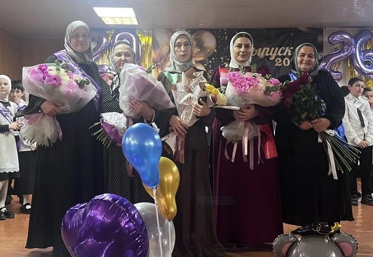Вот и пролетели четыре года в начальной школе, как один миг. 🥹
Наши птенцы, наши ребята 4 -ых класс