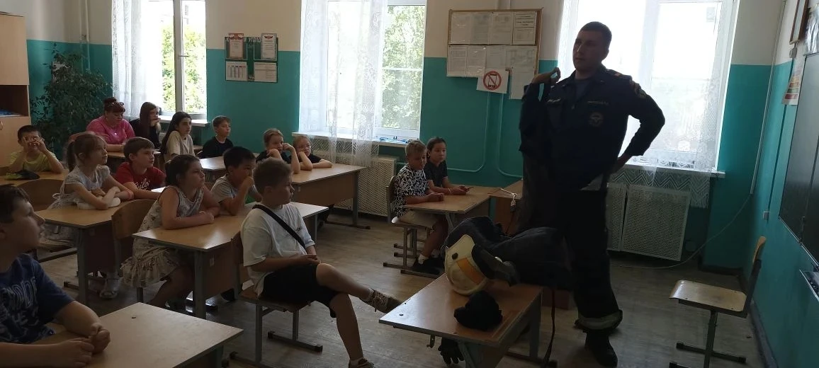 Привет, друзья!

🌺🥰Несмотря на знойную жару, наш отряд полон сил и энергии — 11‑й день в лагере по