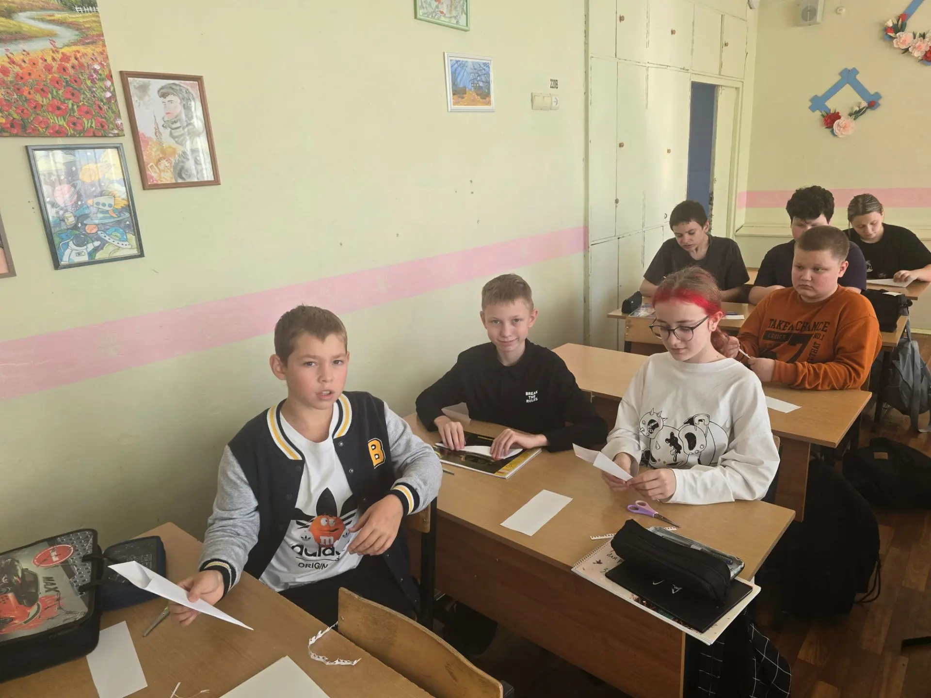 «Сердце, отданное детям»: в преддверии Дня учителя пятиклассники создали символ наставн...