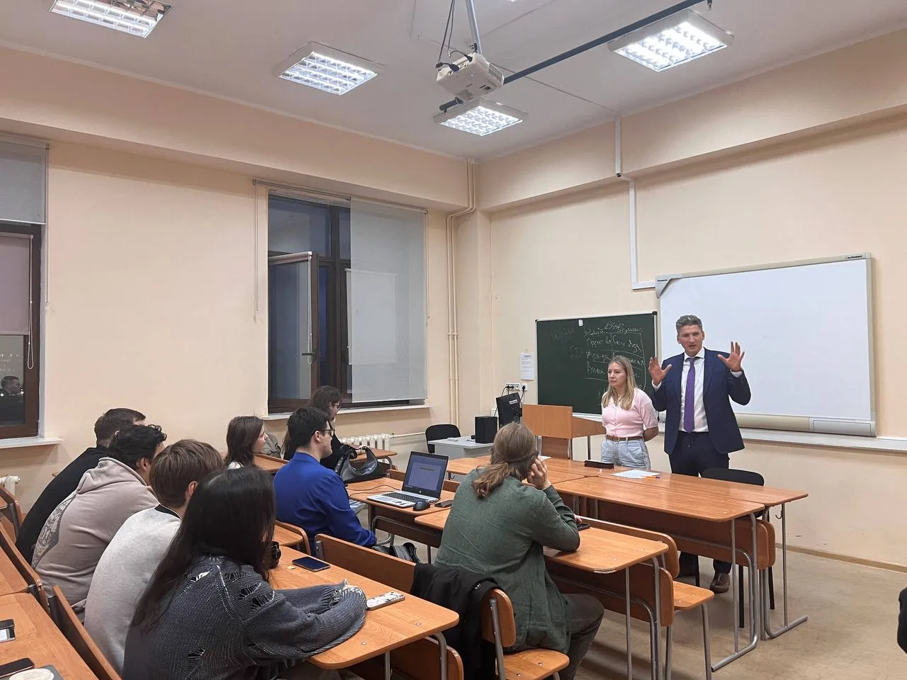 На факультете политологии МГУ имени М.В. Ломоносова состоялось традиционное собрание ас...