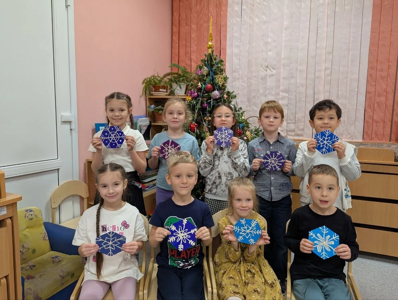 ❄️🎄❄️ На этой неделе в подготовительной группе "Капельки" начала работать мастерская Д...