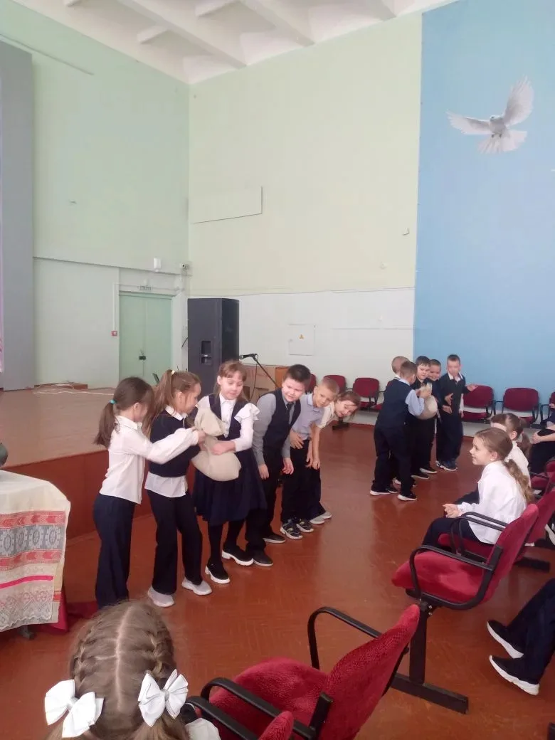 Сегодня сотрудники краеведческого музея посетили школу № 2 с программой «Хлебушко».