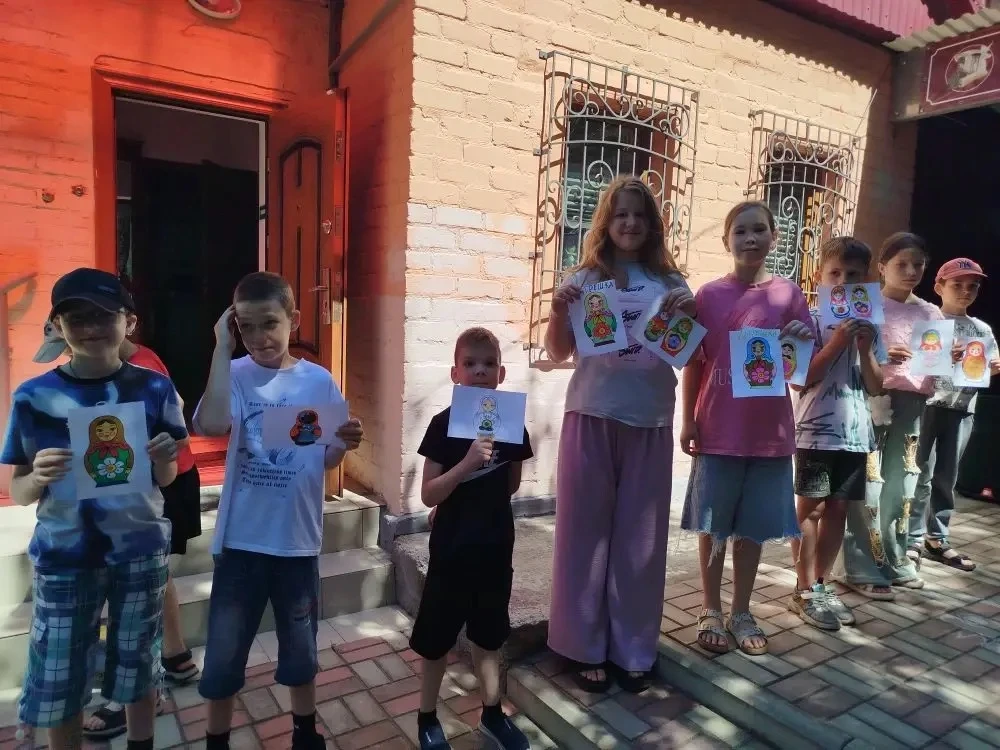«Летний дворик» продолжает радовать: день русской матрёшки прошёл весело и познавательн...