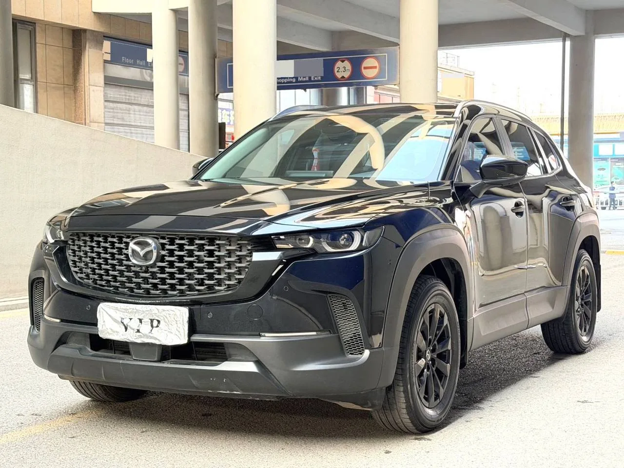 Mazda CX-50 под заказ из Китая 🇨🇳 

Двигатель 2.0 
Цвет черный  (156 л.с) 
Год 2024
Пробег 25000 к