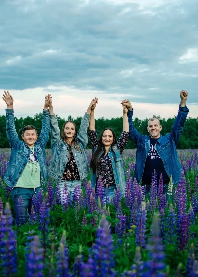 🌼 ДЕНЬ СЕМЬИ, ЛЮБВИ И ВЕРНОСТИ 

Трудно назвать такой же добрый и светлый праздник, как этот. Он во