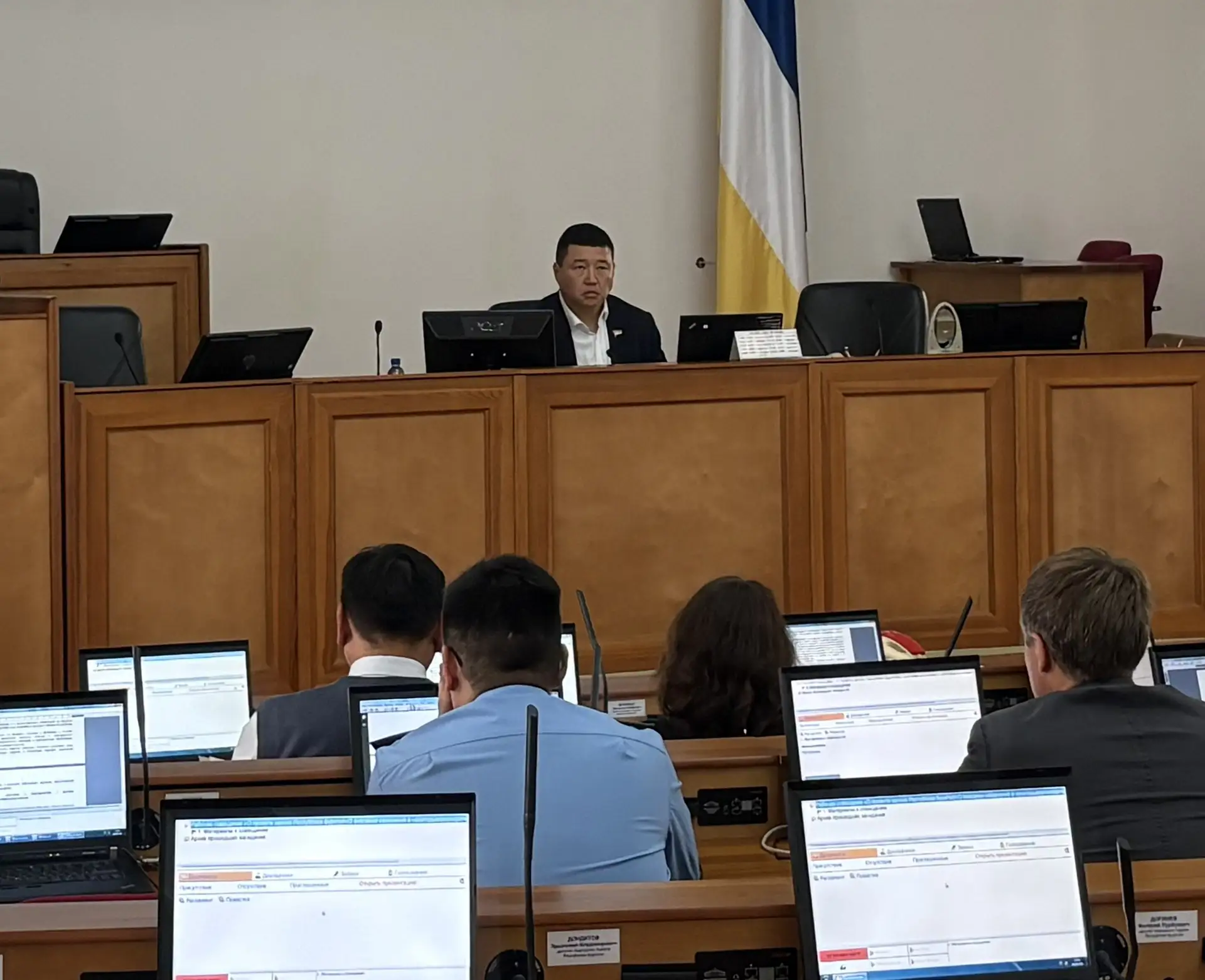 В Народном Хурале Бурятии состоялось рабочее совещание, где обсудили республиканский за...