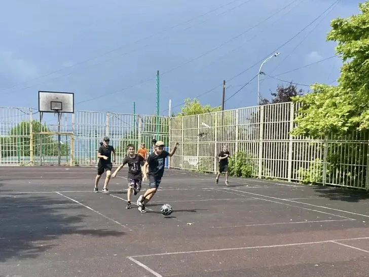 ☀️ С 1 июня в Сочи работают летние городские подростково-молодежные площадки по месту жительства. 

