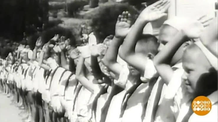 🌊 Самая долгая смена в истории: подвиг «Артека» 1941–1945 гг.

22 июня 1941 года в «Артеке» готовил