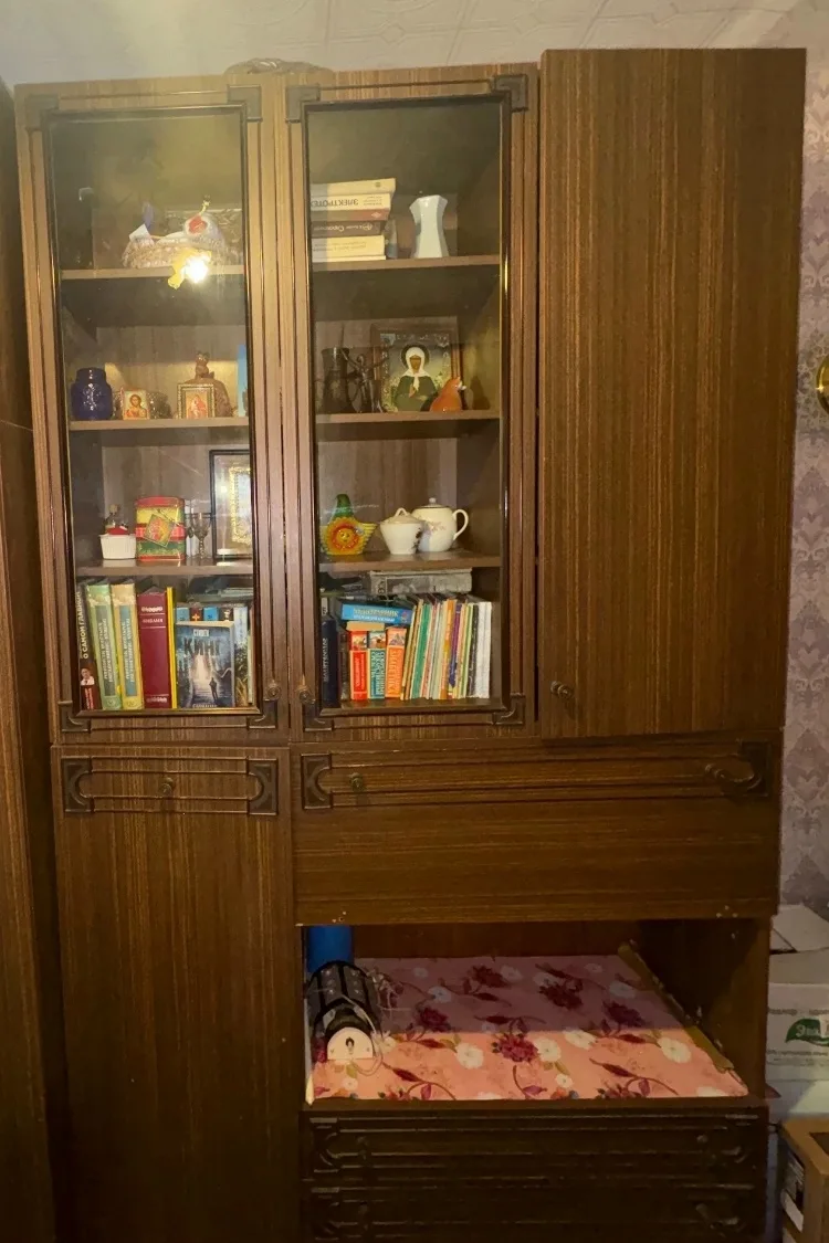 Отдам стенку, без содержимого на Автозаводе в Н.Н, 8- 9527751161