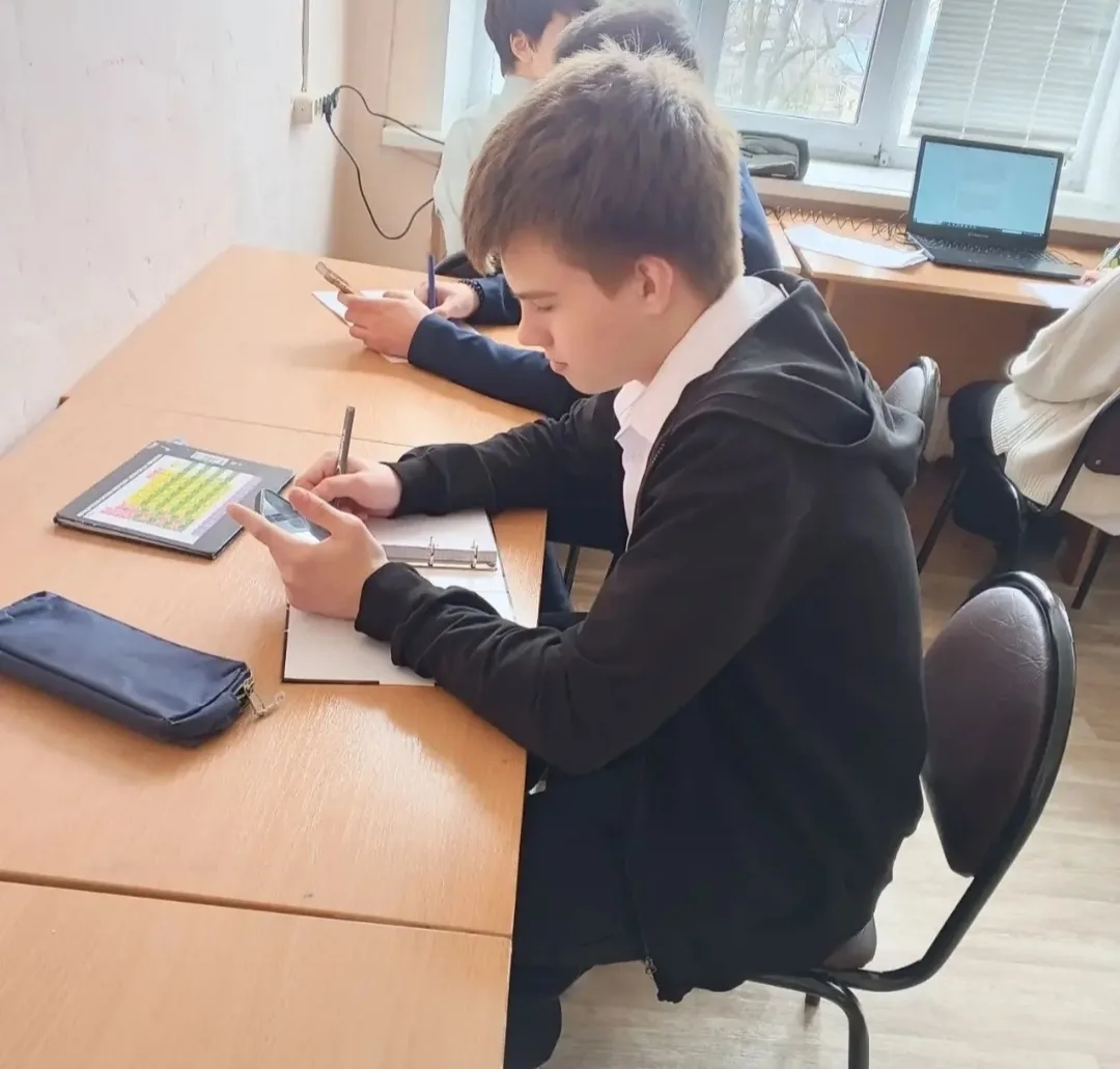 🔻 Наши юные Архимеды покоряют вершины науки🎓  📚24 апреля учащиеся 5-8 классов нашей школы приняли уч