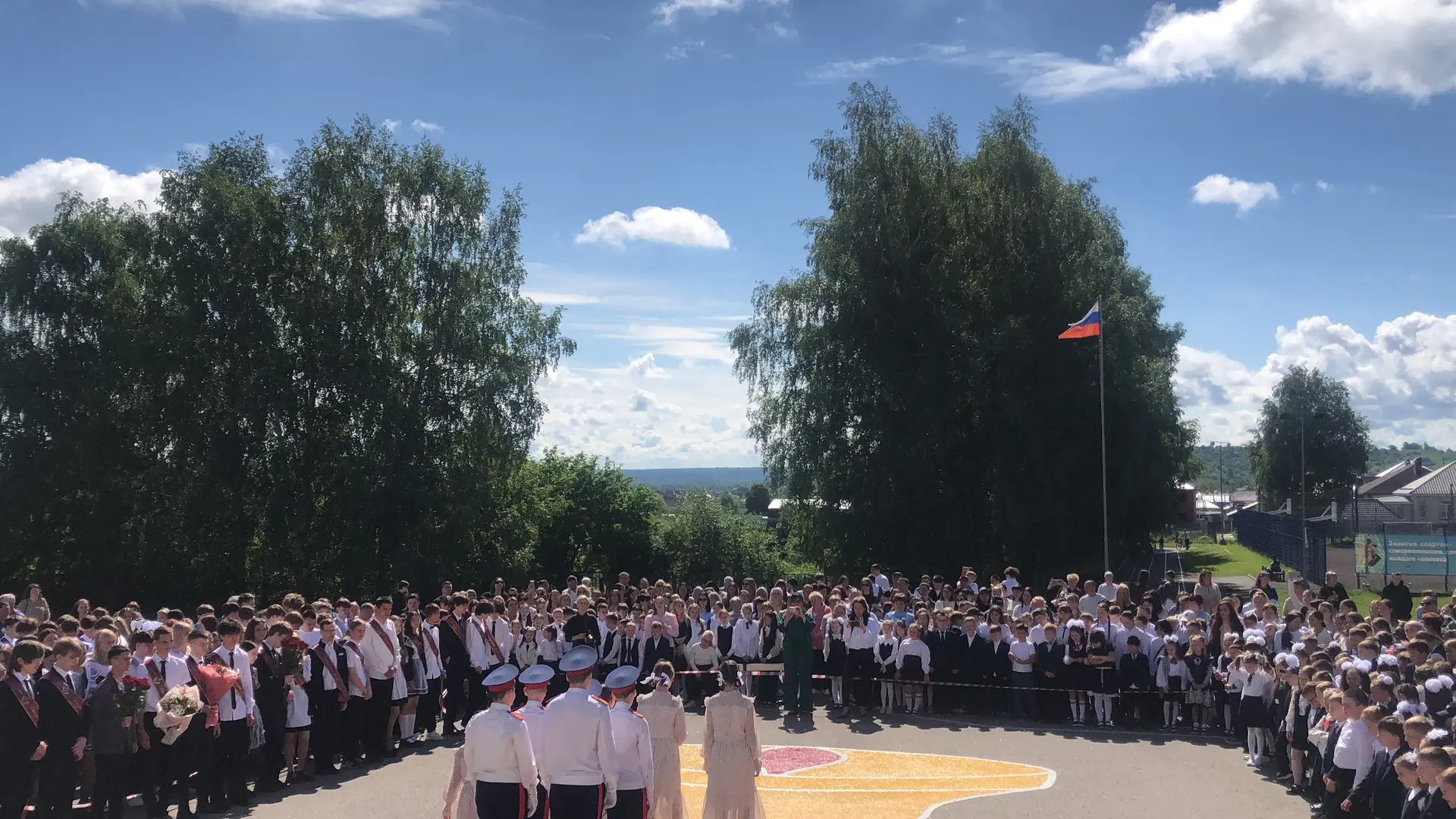 Школа с. Засечное: Последний звонок-2026/Белый Вальс Кадетский казачий 6 « в» класс (классный руково