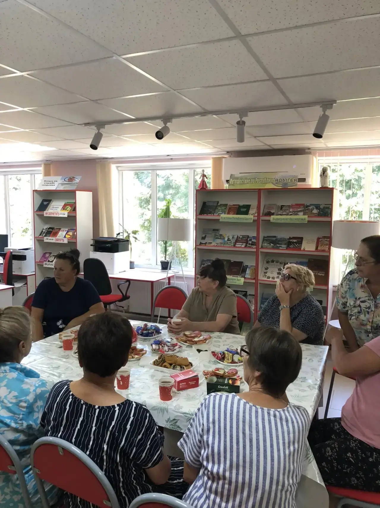 19.08 на базе Абадзехской модульной библиотеки состоялась Точка общения, накануне  дня ...
